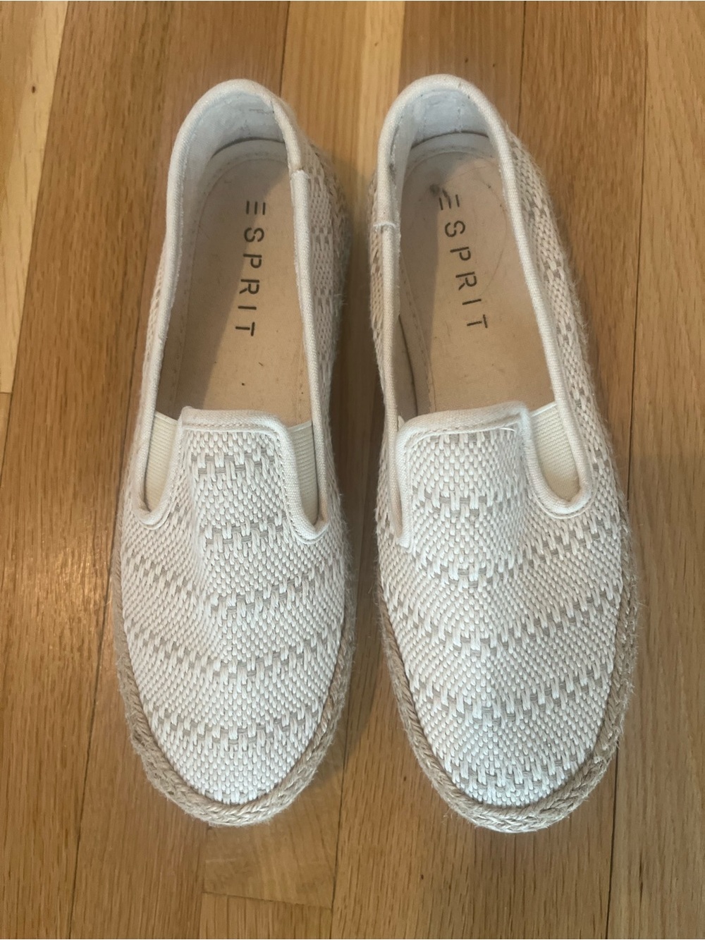 Esprit Women’s Off White Woven Slip-On Espadrilles size 6.5 medium